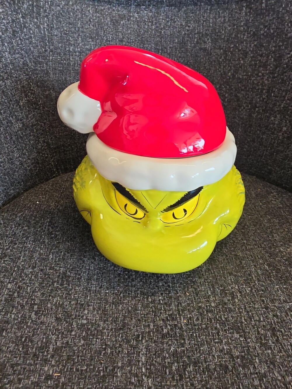 Unused The Grinch Who Stole Christmas Bioworld Ceramic Cookie Jar